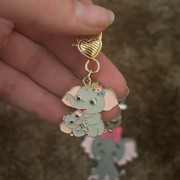 Set of 2 Girl Elephant Key Chains - Picture 3 of 6